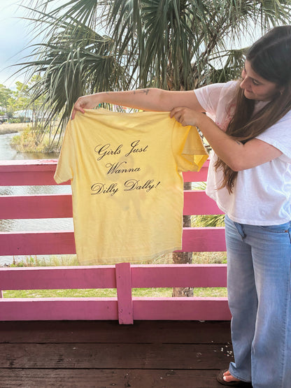dilly dally girl tee